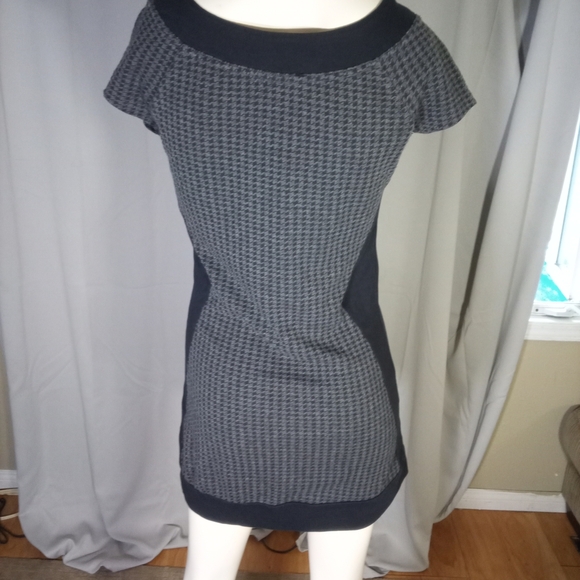 Chic Black and Gray Dress - Picture 2 of 2